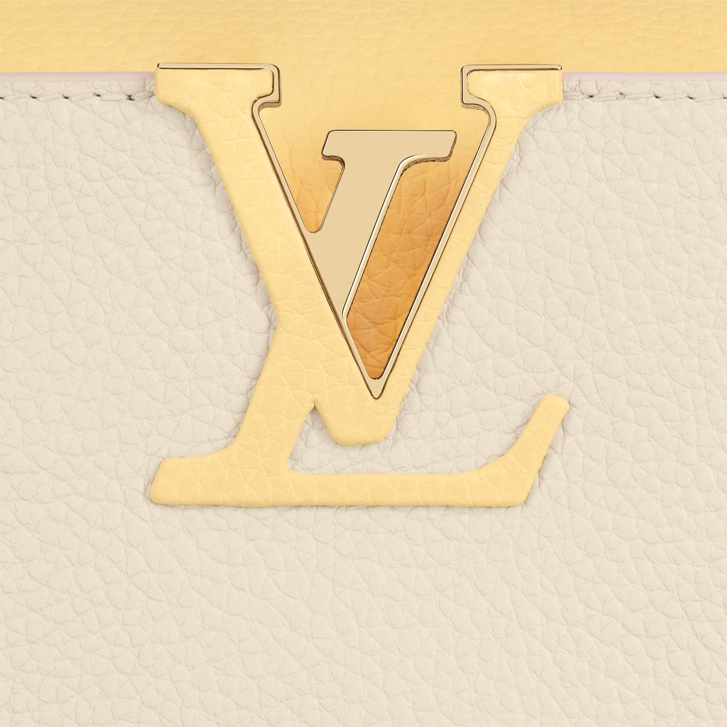 Louis Vuitton M59883 Capucines MM Cream