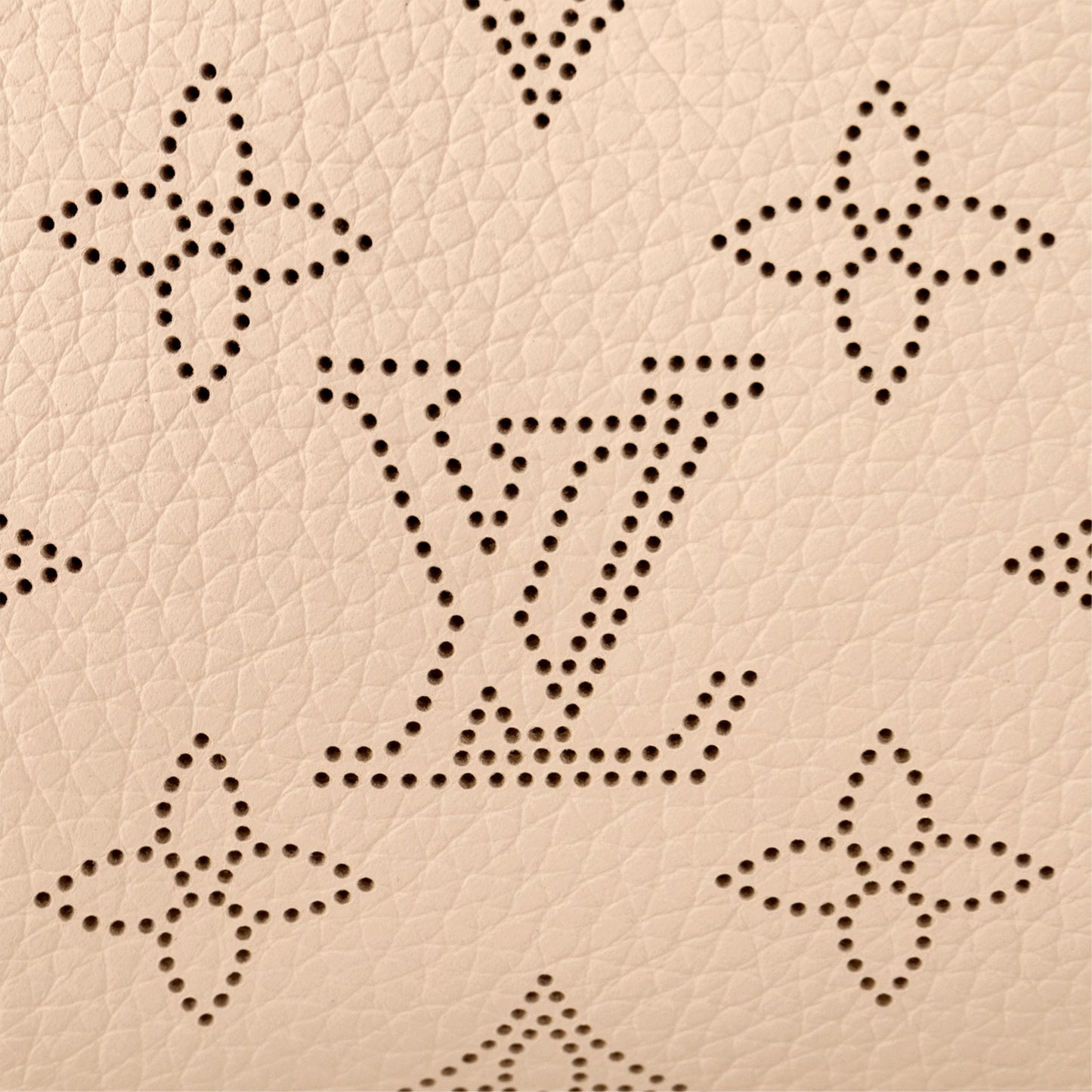 Louis Vuitton M24114 Hand It All PM Crème Beige