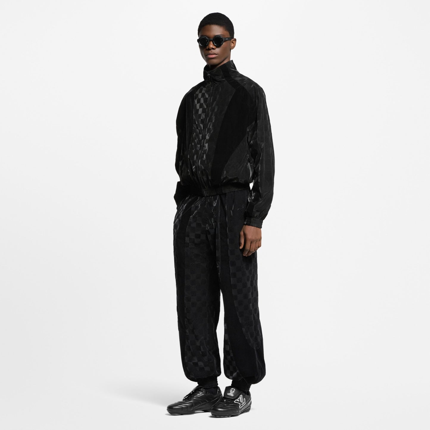 Louis Vuitton 1AHAI5 LV Footprint Soccer Black